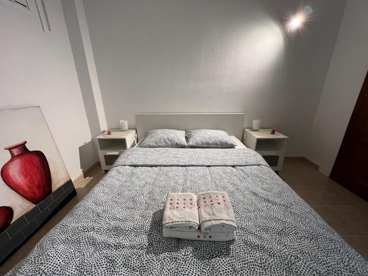 Yumbo Sunset Suite Tanife - 50M From Yumbo プラヤ・デル・イングレス エクステリア 写真
